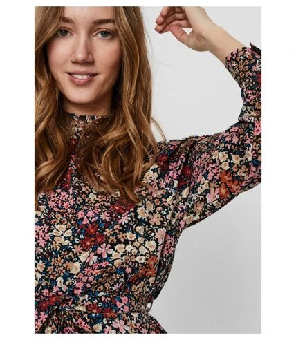 Vero Moda Robe Courte à Imprimé Floral 3 Vero Moda Robe Courte à Imprimé Floral – Image 3