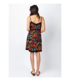 Robe Courte Fluide Fines Bretelles PALMA Imprimé Tropical Noir Coton Du Monde 7 Robe Courte Fluide Fines Bretelles PALMA Imprimé Tropical Noir Coton Du Monde -BelleTendance Soldes Boutique C94E7AAC1AC0B8F9563BE5C40D973762D4330902D2C832018545B15EA94164F6
